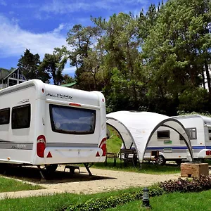 مكان تخييم Go Outdoors Caravan Park, نوفارا إيلِيا